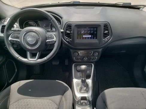 Used 2019 Jeep Compass Sport w/ Cold Weather Group AWD/4WD image 17