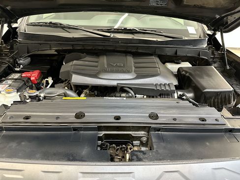 Used 2024 Nissan Titan PRO-4X w/ Pro-4x Convenience Package image 34