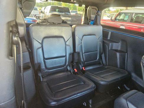 Certified 2023 Ford Bronco Badlands w/ Sasquatch Package AWD/4WD image 16