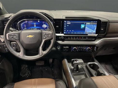 Certified 2025 Chevrolet Silverado 1500 High Country image 5