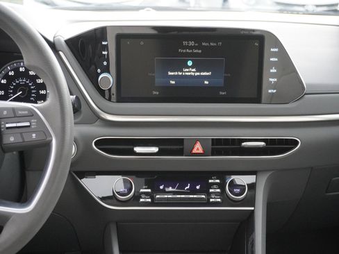 Used 2023 Hyundai Sonata SEL image 13