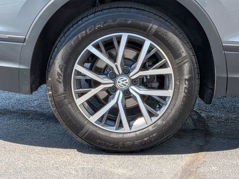 Used 2019 Volkswagen Tiguan SE AWD/4WD image 10