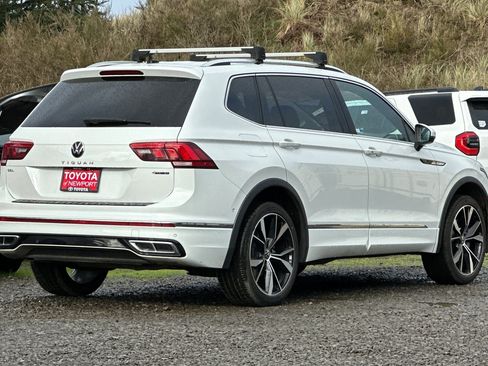 Used 2022 Volkswagen Tiguan SEL R-Line image 4