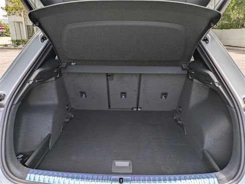 Used 2025 Audi Q3 2.0T Premium image 16