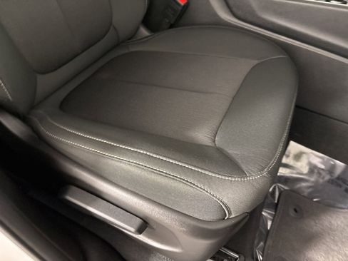 Used 2024 Jeep Grand Cherokee Laredo X image 29