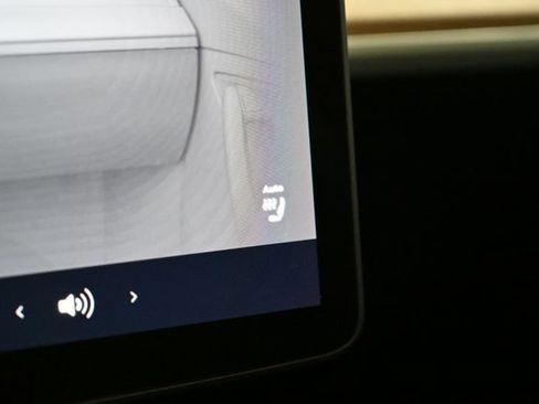 Used 2023 Tesla Model 3 Standard Range RWD image 32