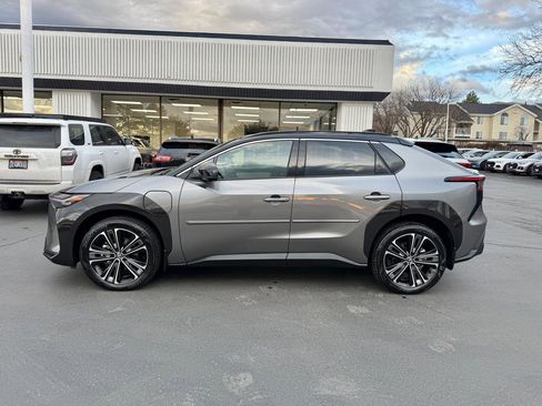 Used 2024 Toyota bZ4X AWD w/ Weather Package image 18