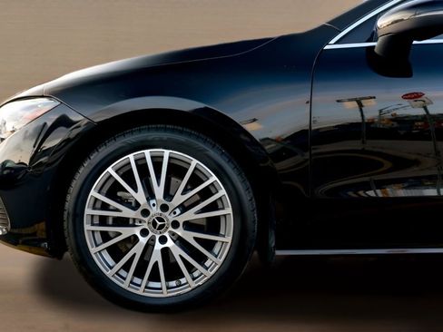 Used 2025 Mercedes-Benz CLA 250 4MATIC image 5