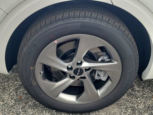 New 2026 Genesis GV70 2.5T Select AWD/4WD image 3