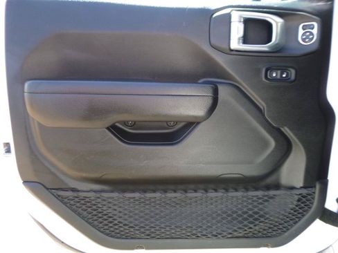 Used 2024 Jeep Wrangler Unlimited Rubicon 4xe AWD/4WD image 18