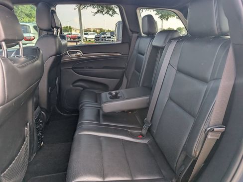 Used 2020 Jeep Grand Cherokee Limited w/ Luxury Group II AWD/4WD image 28