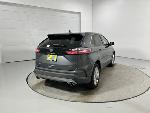 Used 2022 Ford Edge Titanium AWD/4WD image 32