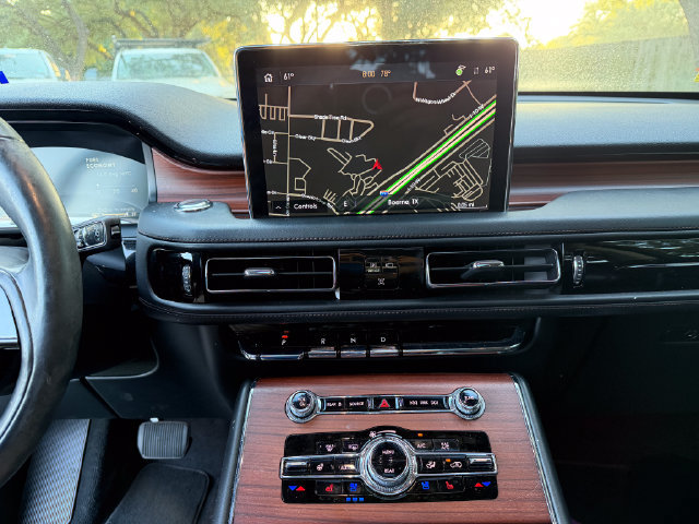 Used 2023 Lincoln Aviator Reserve w/ Equipment Group 201A RWD image 14