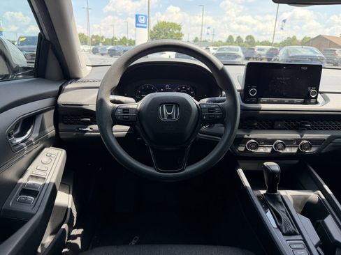 Used 2025 Honda Accord LX image 20