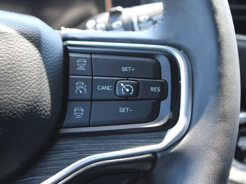 Used 2024 Jeep Wagoneer Series II w/ Flexible Seating Group AWD/4WD image 28