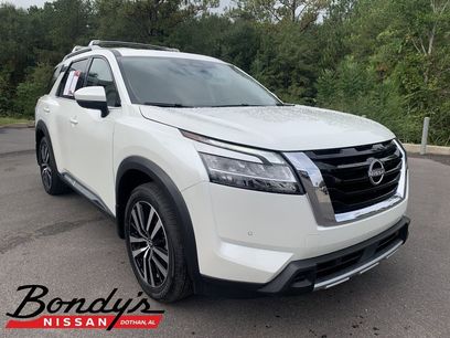 Used 2024 Nissan Pathfinder Platinum