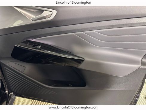 Used 2023 Volkswagen ID.4 Pro S RWD image 17