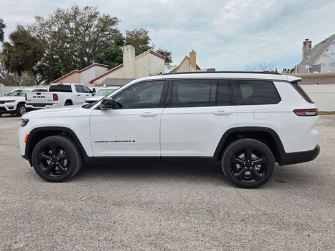 New 2026 Jeep Grand Cherokee L Limited w/ Limited Altitude Package image 4
