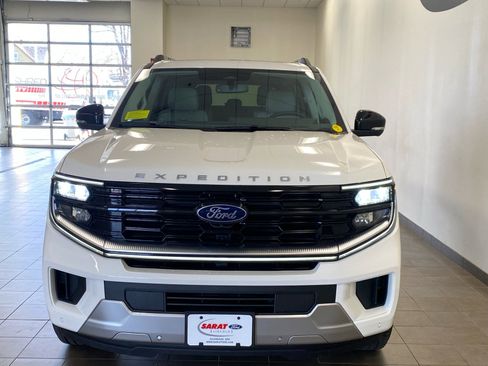 New 2025 Ford Expedition Max Platinum w/ Platinum Ultimate Package image 3