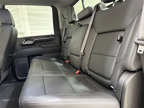 Used 2024 GMC Sierra 2500 SLT w/ SLT Convenience Package image 25