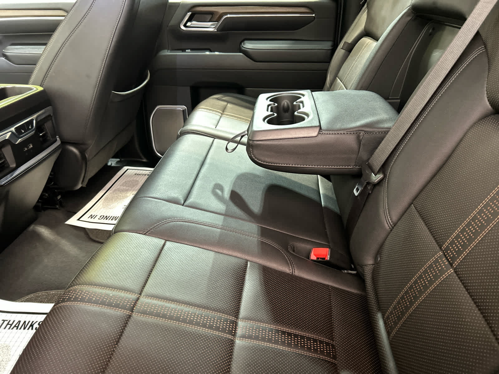 Used 2024 Chevrolet Silverado 2500 High Country w/ Midnight Edition AWD/4WD image 5