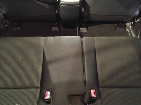 Used 2015 Toyota RAV4 LE FWD image 11