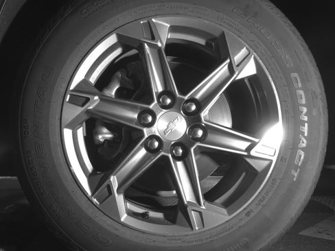 Used 2025 Chevrolet Blazer LT FWD image 12