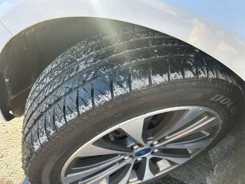 Used 2020 Ford Fusion SE image 28