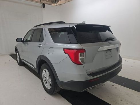 Used 2020 Ford Explorer XLT w/ Equipment Group 202A image 4