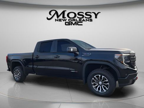 Used 2023 GMC Sierra 1500 AT4 w/ AT4 Preferred Package image 3