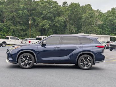Used 2022 Toyota Highlander XSE