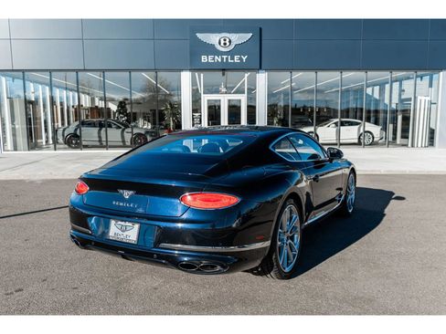 Used 2022 Bentley Continental GT V8 image 13