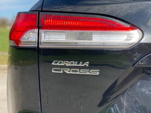 Used 2022 Toyota Corolla Cross LE FWD image 12