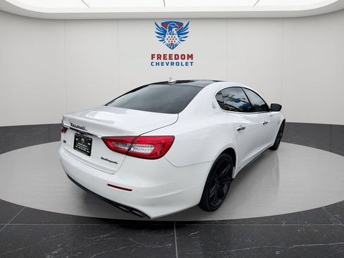 Used 2017 Maserati Quattroporte S Q4 AWD/4WD image 7