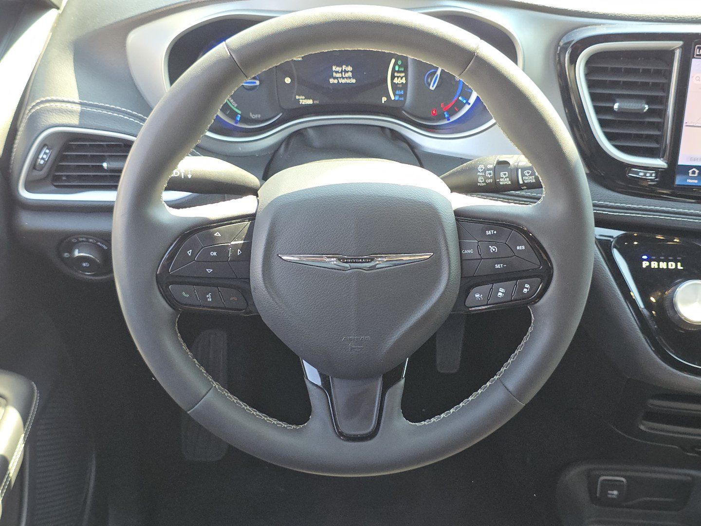 Used 2024 Chrysler Pacifica Limited FWD image 25