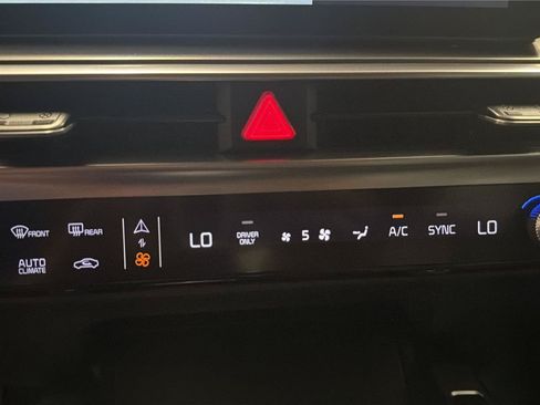 Used 2025 Kia Sorento EX AWD/4WD image 18