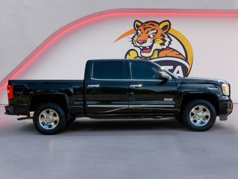 Used 2014 GMC Sierra 1500 SLT w/ All-Terrain Package AWD/4WD image 4