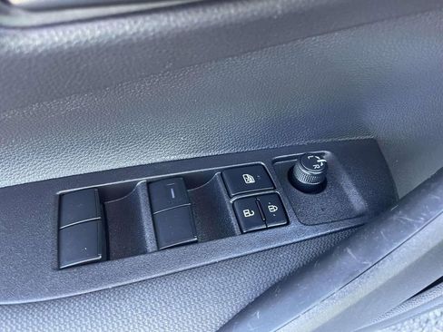 Used 2025 Toyota Corolla LE w/ Convenience Package image 14