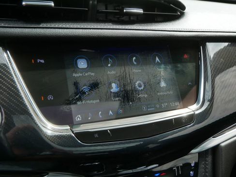 Used 2025 Cadillac XT6 Sport image 26