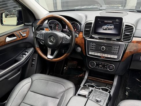 Used 2017 Mercedes-Benz GLS 550 4MATIC image 26
