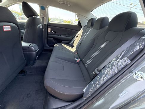 New 2026 Hyundai Elantra Hybrid FWD image 24