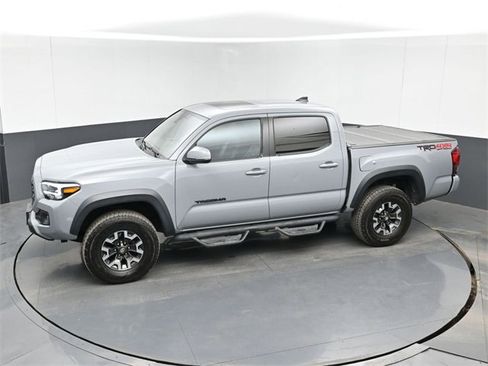 Used 2019 Toyota Tacoma TRD Off-Road image 38