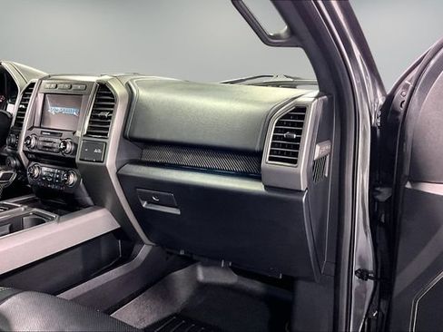 Used 2018 Ford F150 Raptor w/ Equipment Group 802A Luxury AWD/4WD image 24