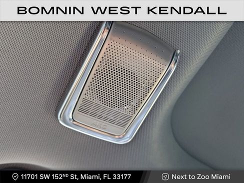 Used 2025 Cadillac Optiq Luxury 1 image 25