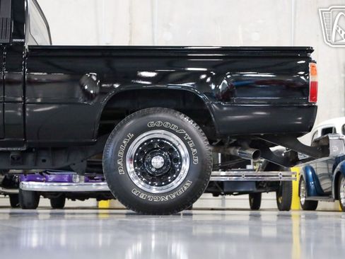 Used 1987 Toyota Pickup 2WD Regular Cab image 24