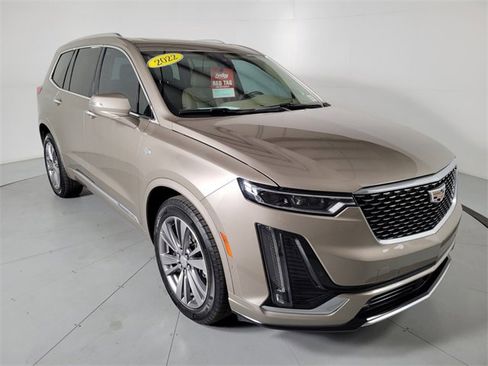 Used 2022 Cadillac XT6 Premium Luxury w/ Platinum Package image 2