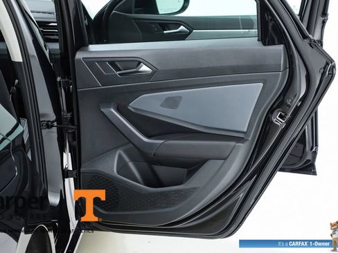 Used 2025 Volkswagen Jetta SE w/ Sunroof Package FWD image 29