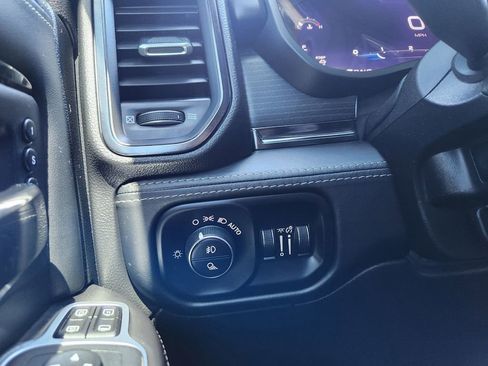 Used 2023 RAM 2500 Limited AWD/4WD image 20