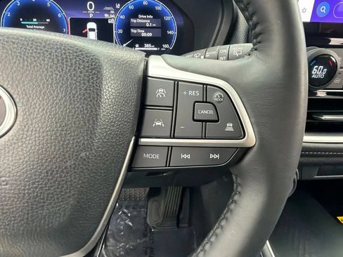 Used 2024 Toyota Grand Highlander AWD image 14