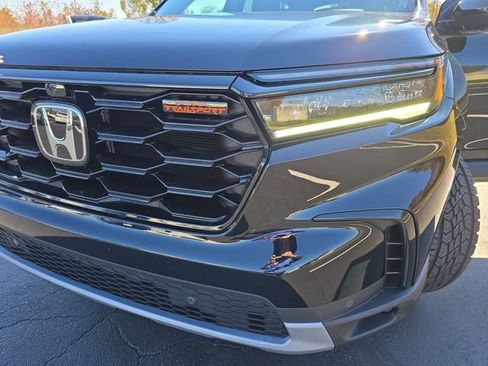 New 2025 Honda Pilot TrailSport image 33
